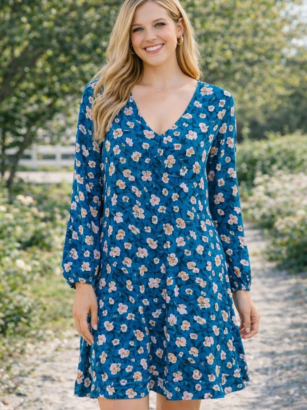 NWT Floral V-Neck Long Sleeve Dress in Teal Blue